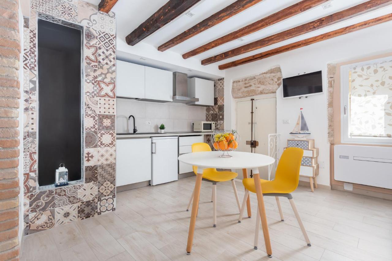 Carmencita Apartment Алгеро Екстериор снимка